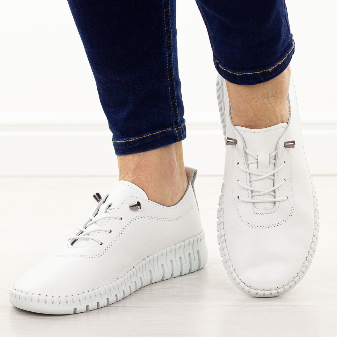 Sapatos Flexíveis com Cordões