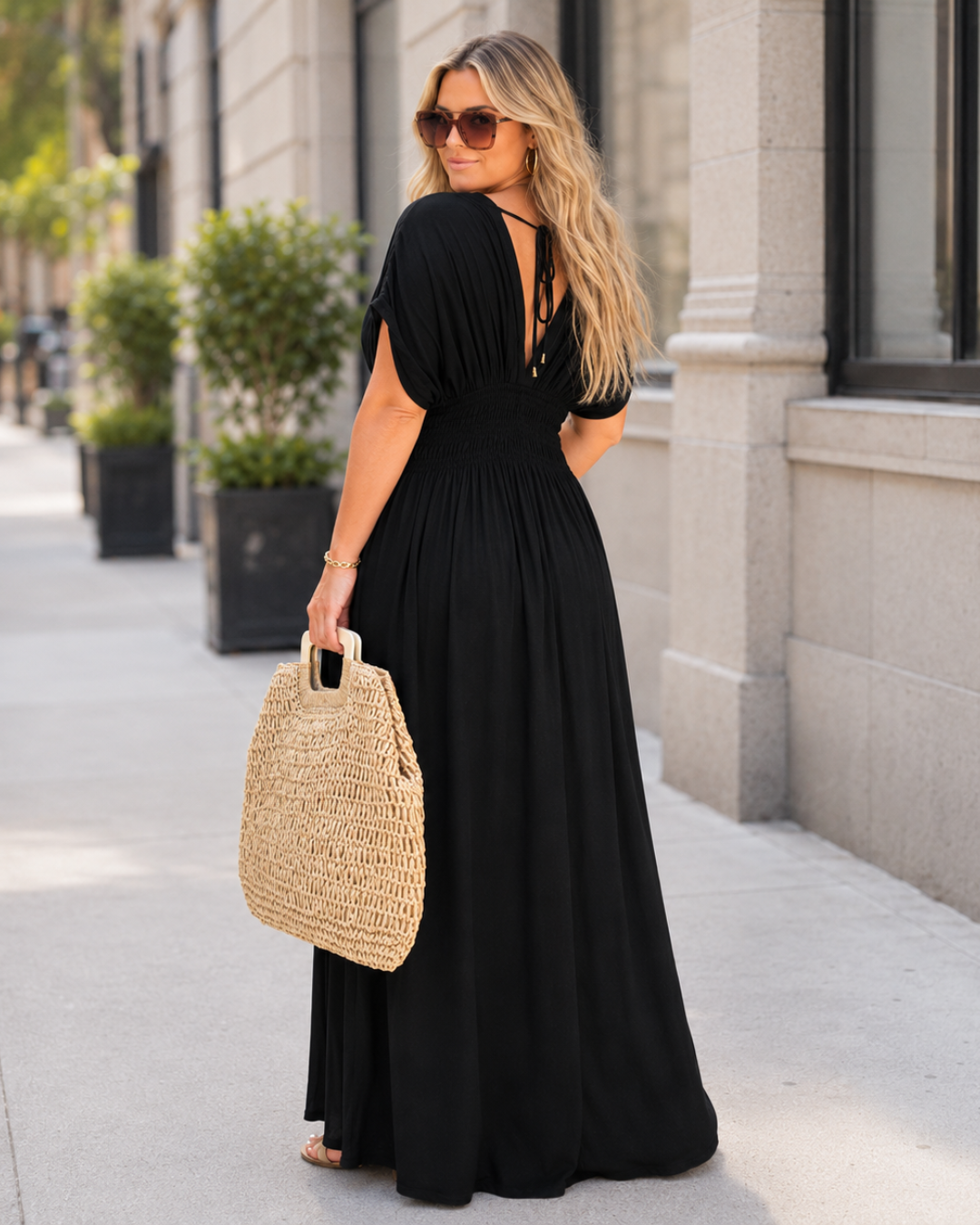 Vestido comprido fluido com cintura franzida