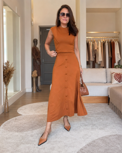Conjunto de Top e Saia Midi com Botões
