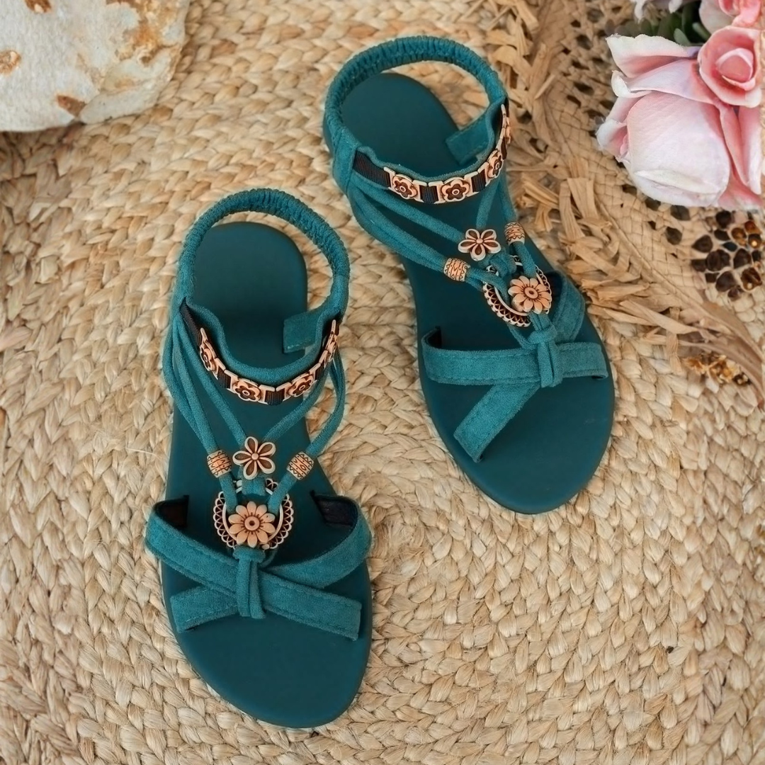 Sandálias Planas com Detalhes Boho