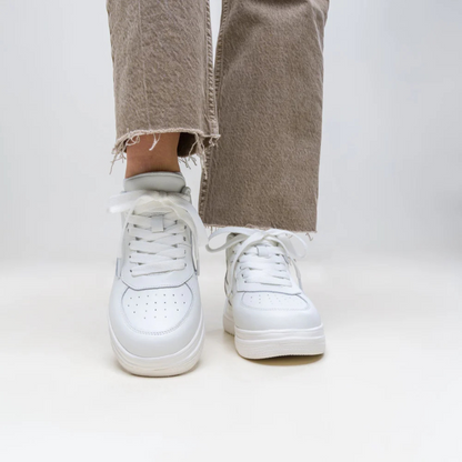 Sapatos desportivos com sola plana e palmilha alta para mulher