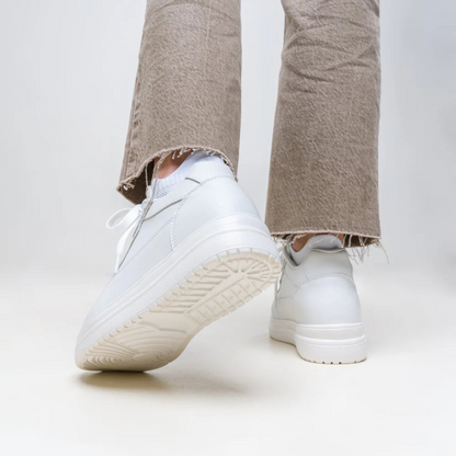 Sapatos desportivos com sola plana e palmilha alta para mulher